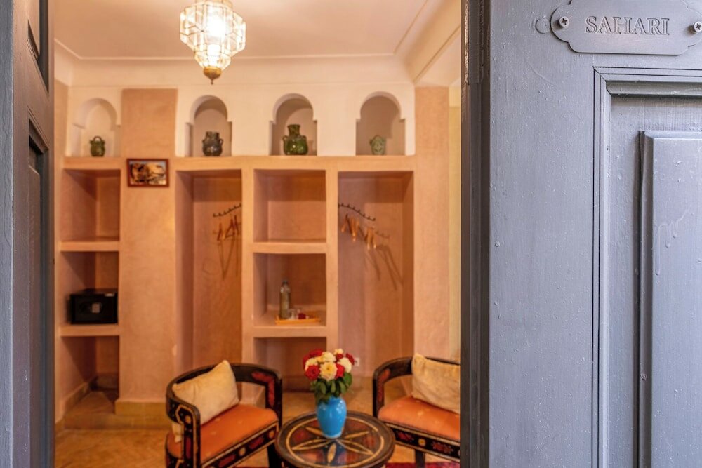 Фото Riad Saba