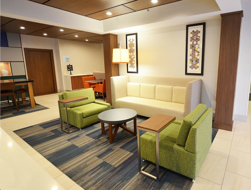 Фото Holiday Inn Express Pittsburgh-Bridgeville, an Ihg Hotel