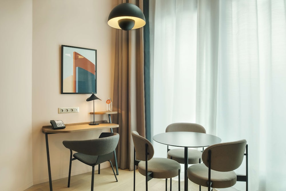 Фото Canopy by Hilton Paris Trocadero