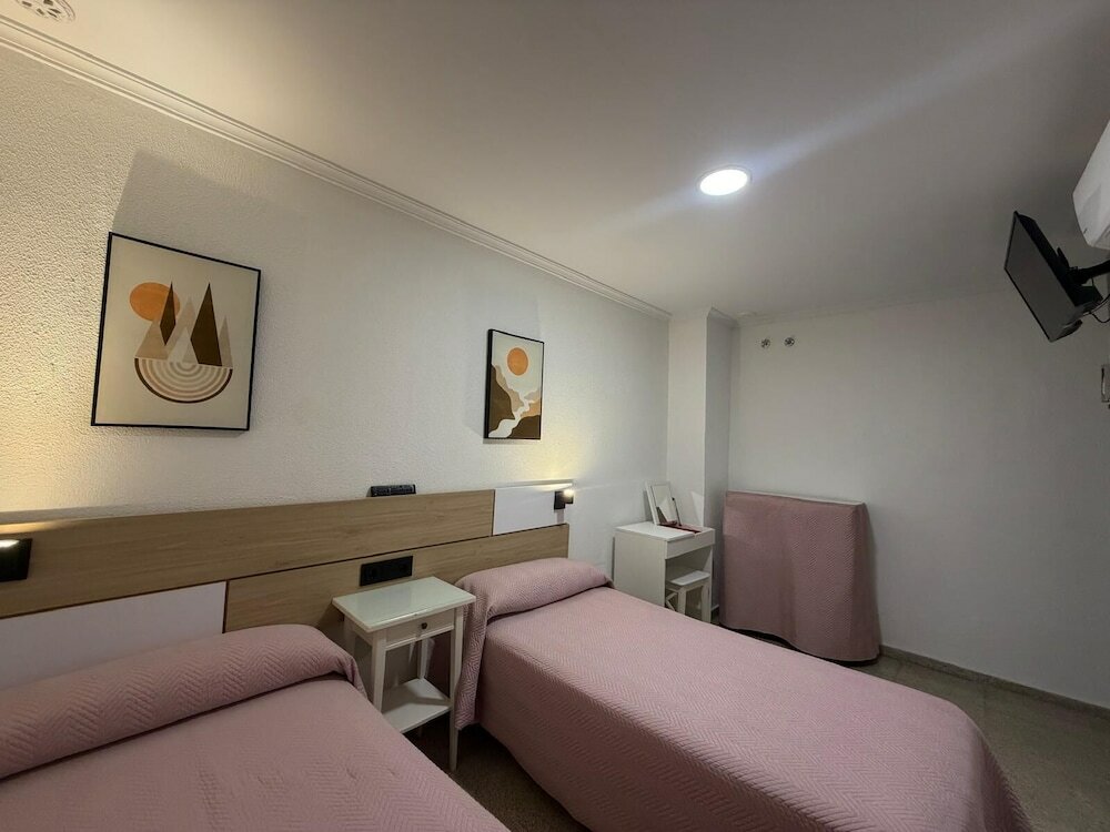 Фото Hostal Bahia