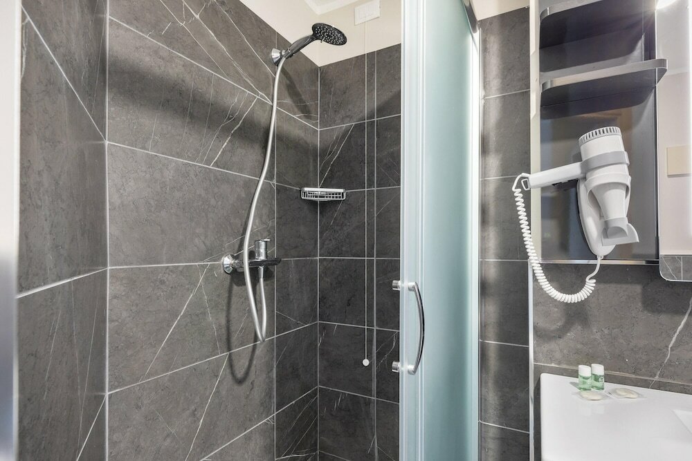 Фото B&b Hotel Roma Fiumicino Aeroporto Fiera 2