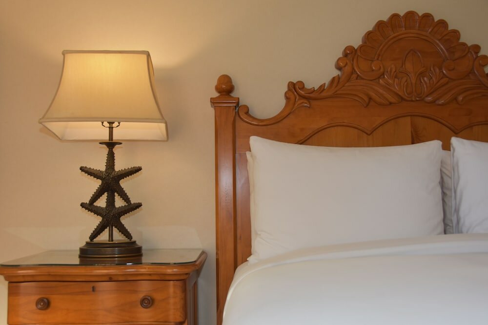 Фото Franciscan Inn & Suites