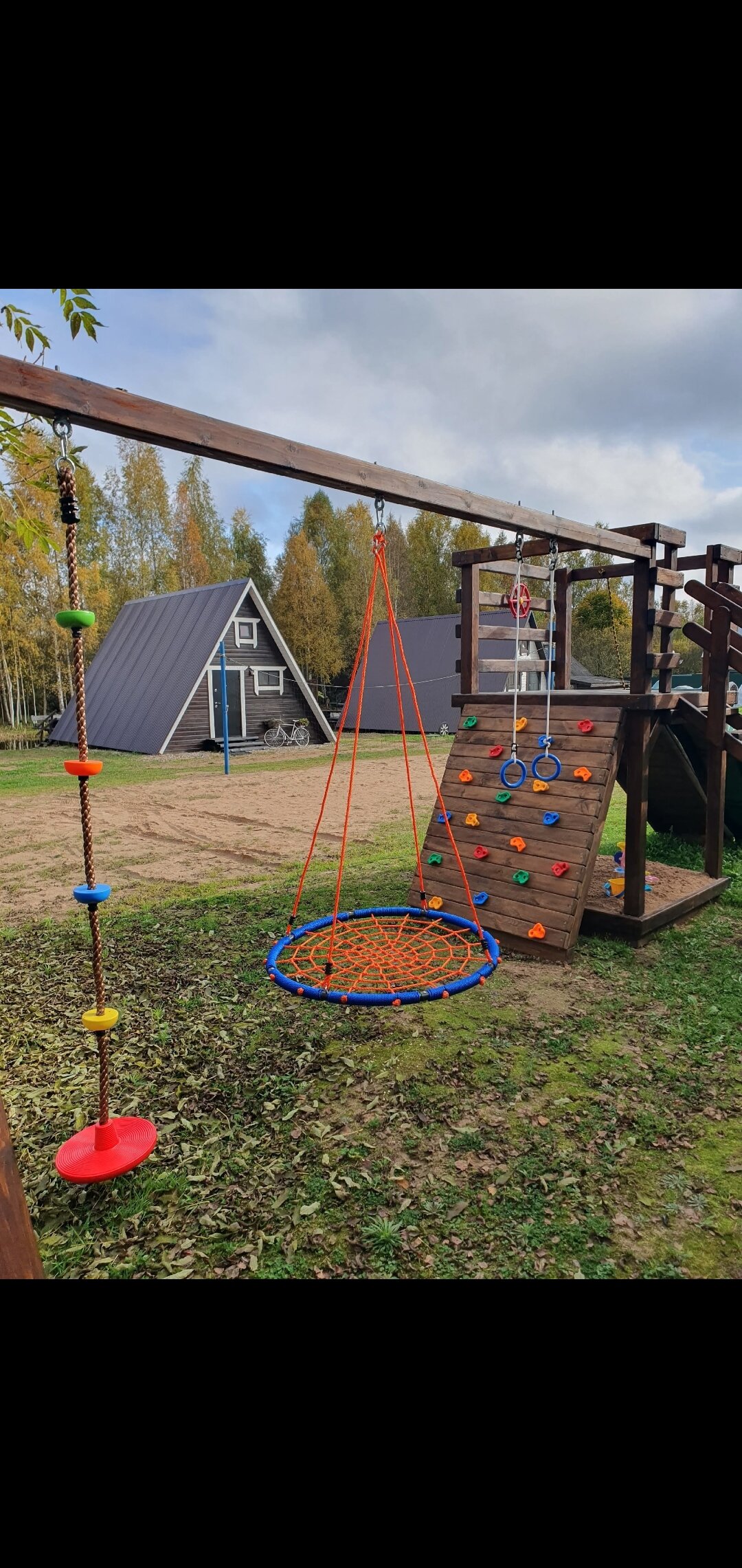 Фото Дом у пруда