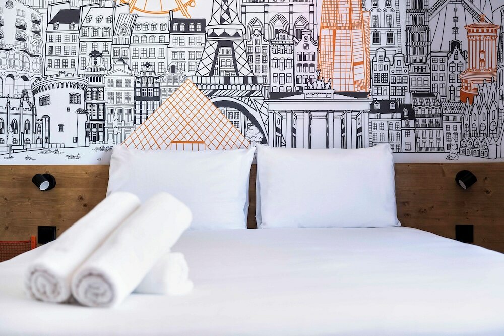 Фото EasyHotel Madrid Alcala