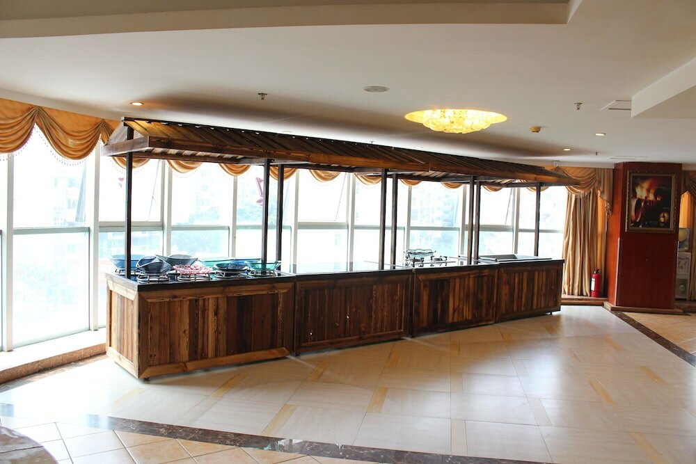 Фото Xiamen Hooray Hotel