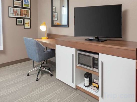 Фото Hampton Inn & Suites Overland Park South
