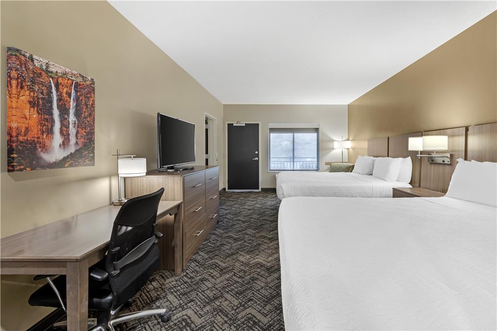 Фото Best Western Plus Zion Canyon Inn & Suites