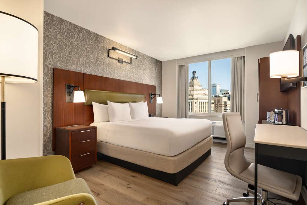 Фото DoubleTree by Hilton New York Downtown