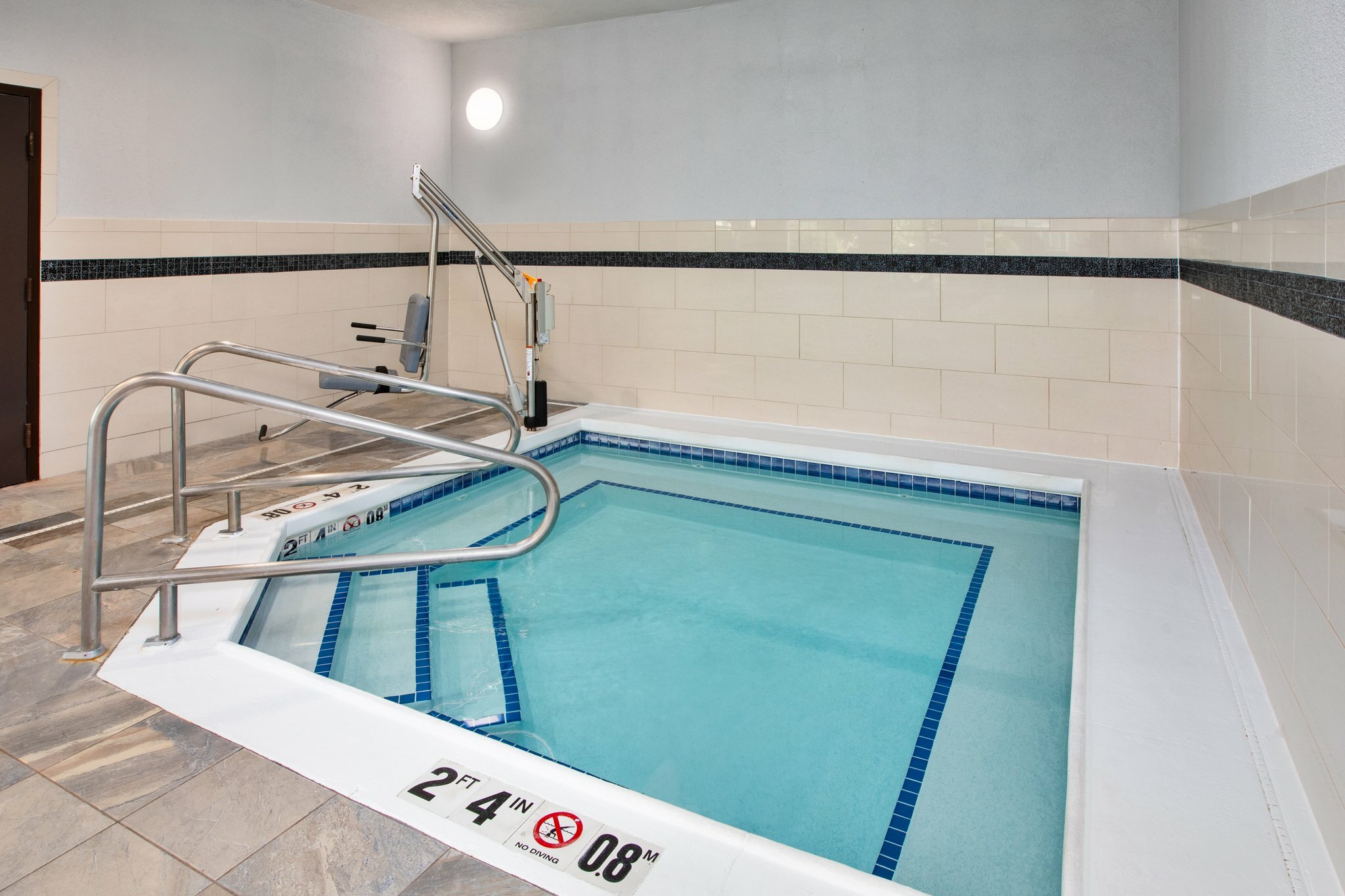 Фото Staybridge Suites Bismarck, an Ihg Hotel