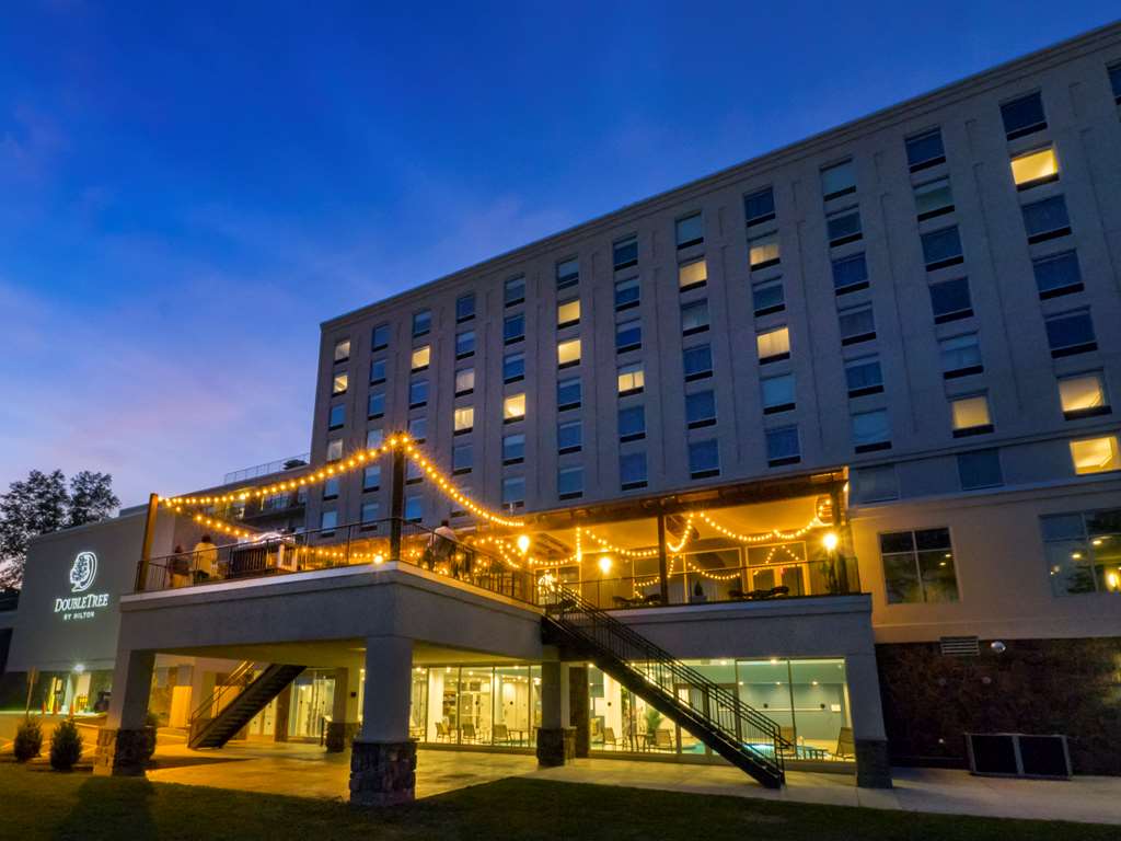 Фото DoubleTree by Hilton Hotel Niagara Falls New York