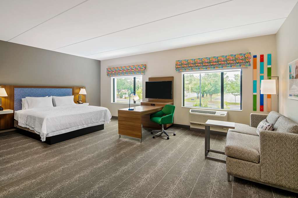 Фото Hampton Inn & Suites Raleigh Midtown