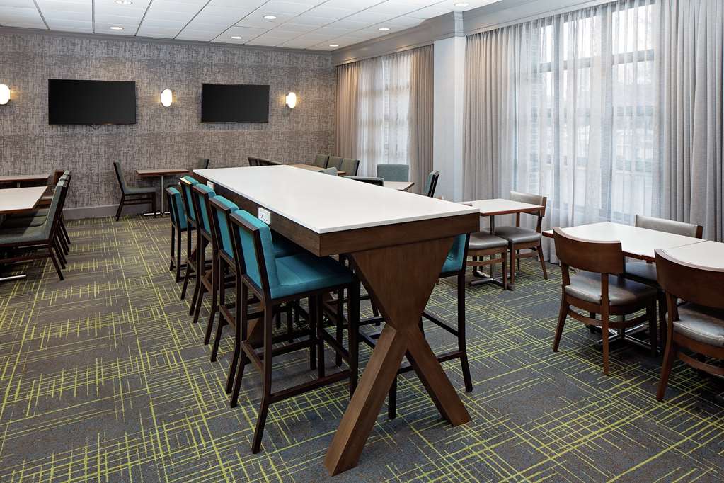 Фото Hampton Inn Louisville Downtown
