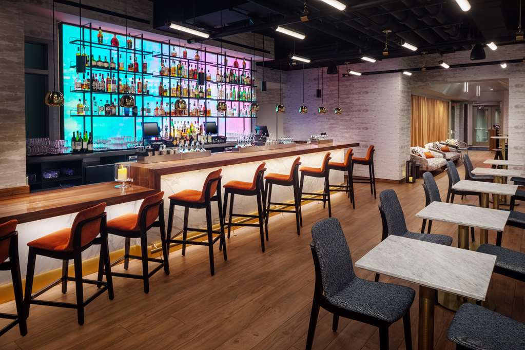 Фото Hampton Inn by Hilton New York Times Square