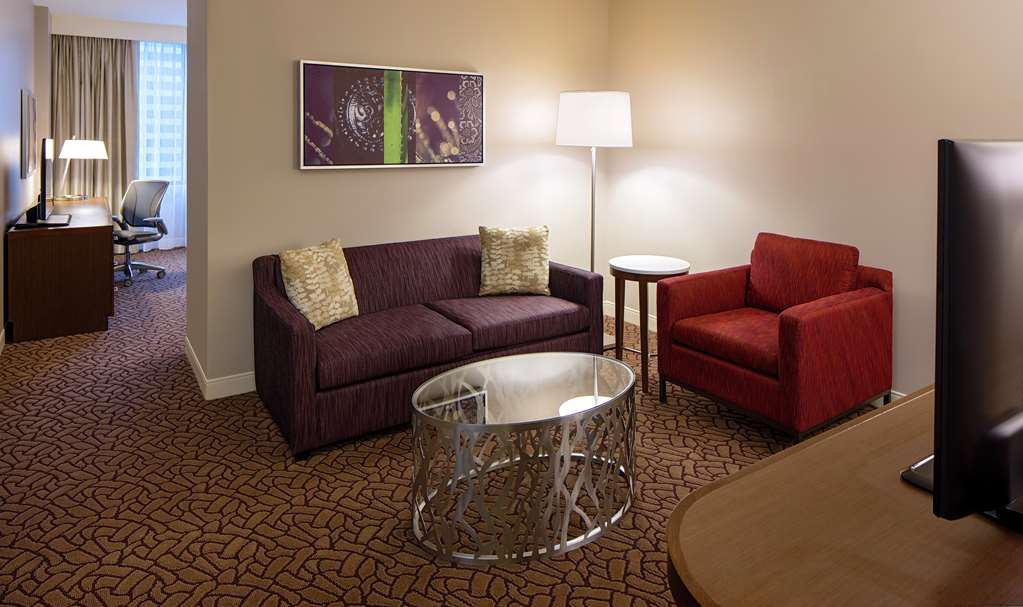 Фото Hilton Garden Inn Downtown Dallas
