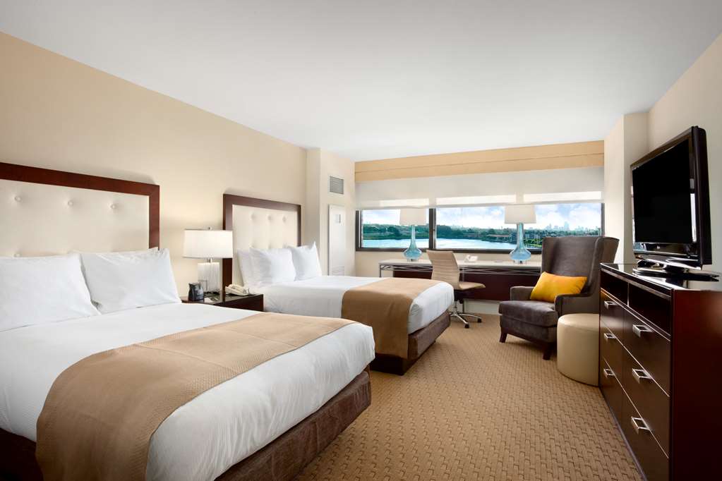 Фото Hilton Miami Airport Blue Lagoon