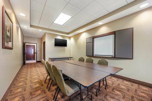 Гостиница Best Western Plus Grand Island Inn & Suites в Гранд-Айленд