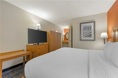 Гостиница Best Western Dulles Airport Inn в Стерлинге