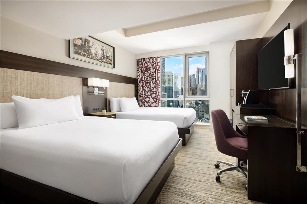 Фото Hilton Garden Inn New York-Times Square Central