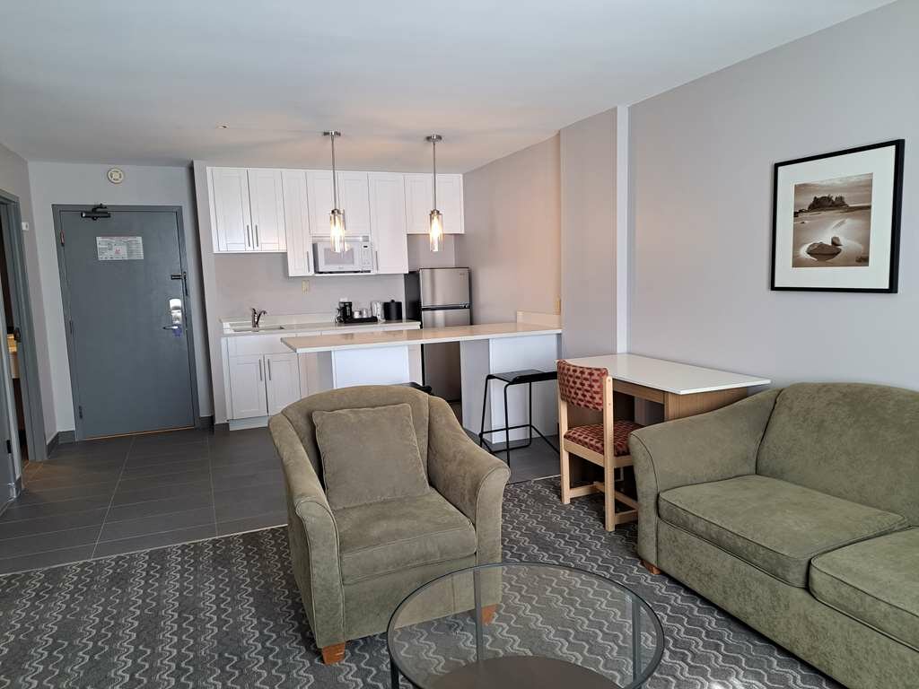 Фото Best Western Plus Vancouver Airport Hotel