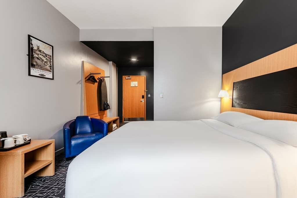 Фото Park Inn by Radisson Peterborough