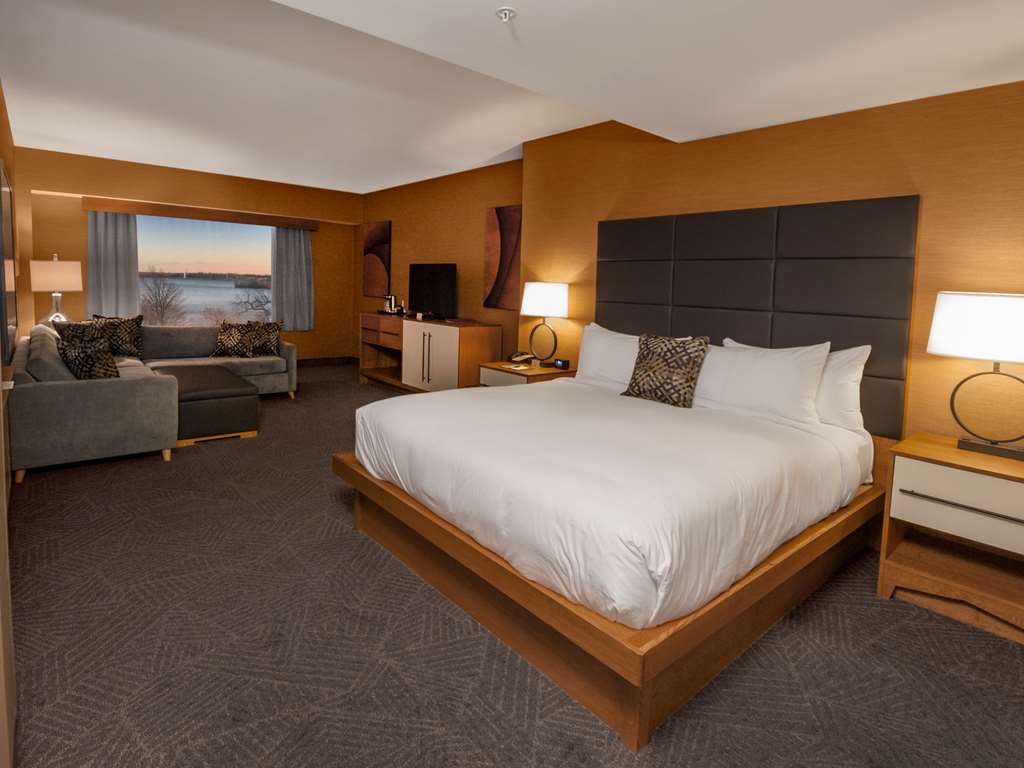 Фото DoubleTree by Hilton Hotel Niagara Falls New York