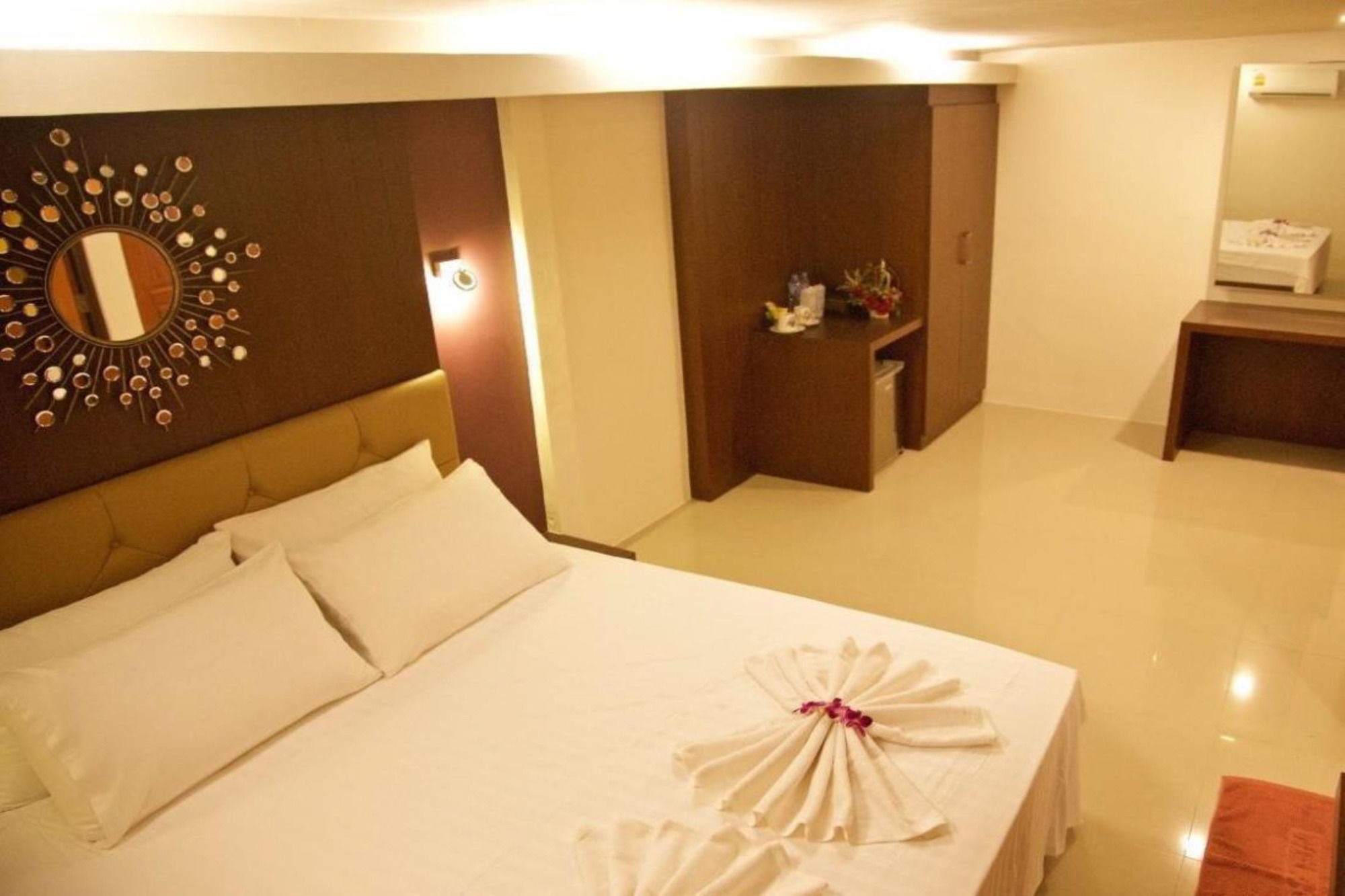 Фото Poohbar Resort & Lotusdive
