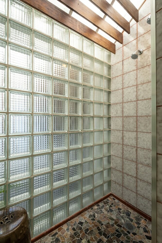 Фото The Mermaid & Alligator