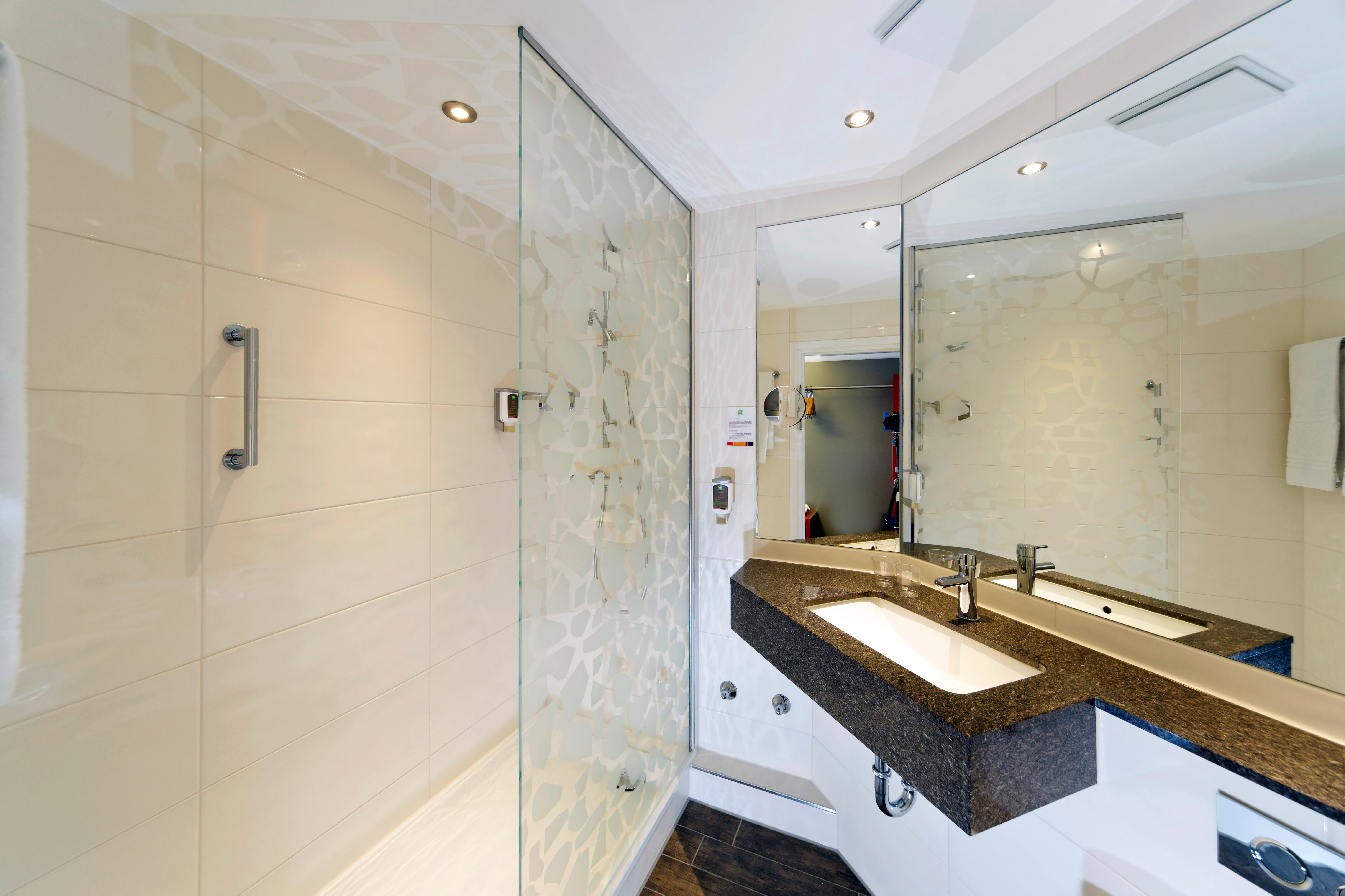 Фото Premier Inn Stuttgart Bad Cannstatt