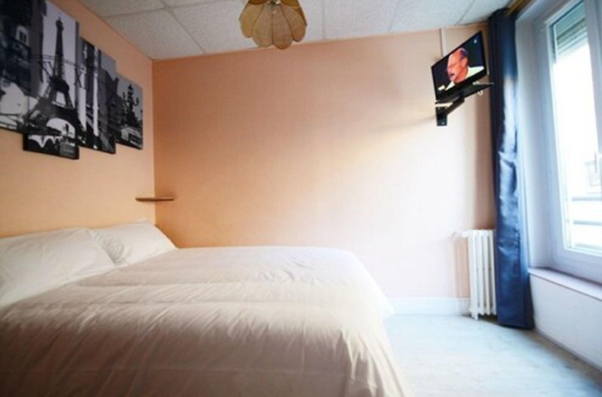 Фото Hotel Au Cadran Bleu