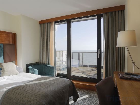 Фото The View Hotel