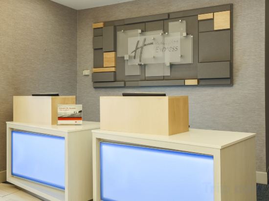 Фото Holiday Inn Express Rochester Ne- Irondequoit, an Ihg Hotel