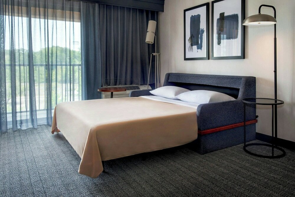 Фото Courtyard by Marriott Paramus