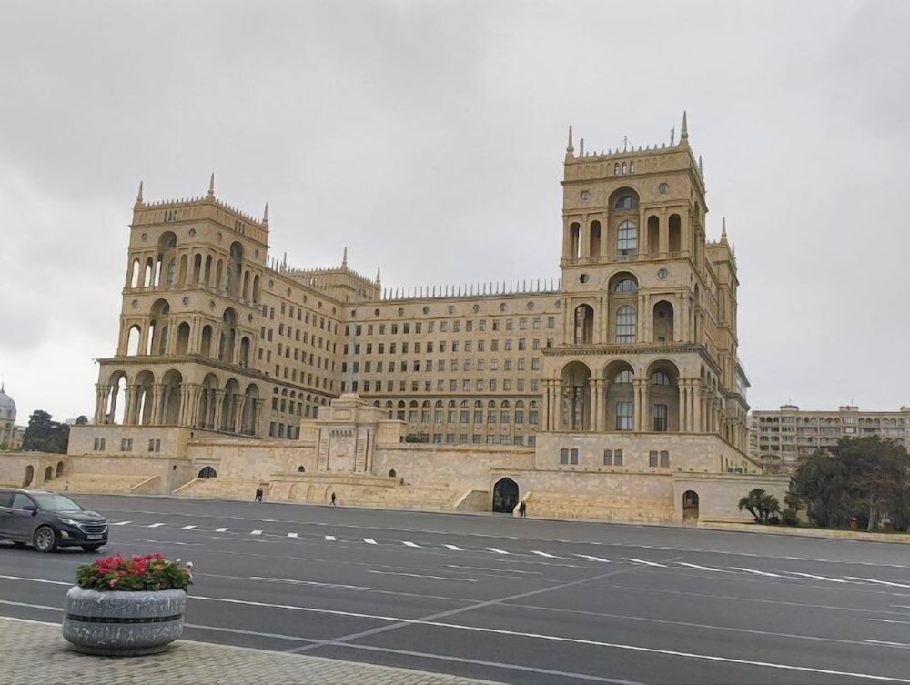 Фото отеля 2