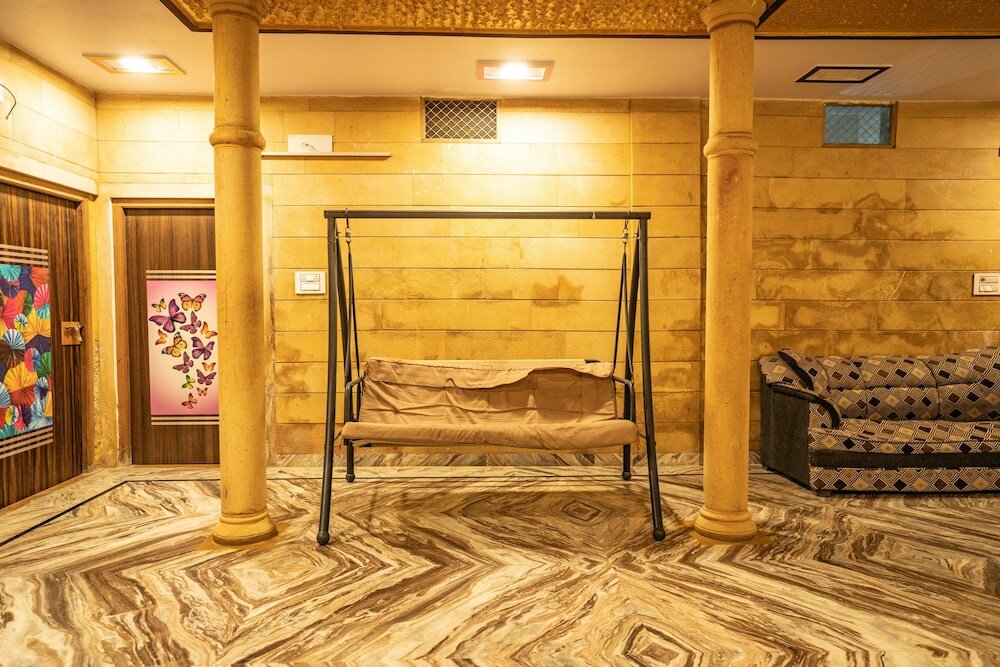 Фото Hotel Marina Mahal