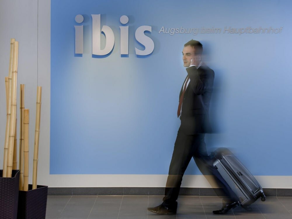 Фото Ibis Augsburg Hauptbahnhof