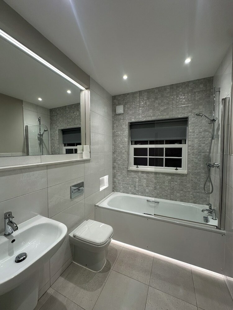 Фото Wendover Arms Hotel