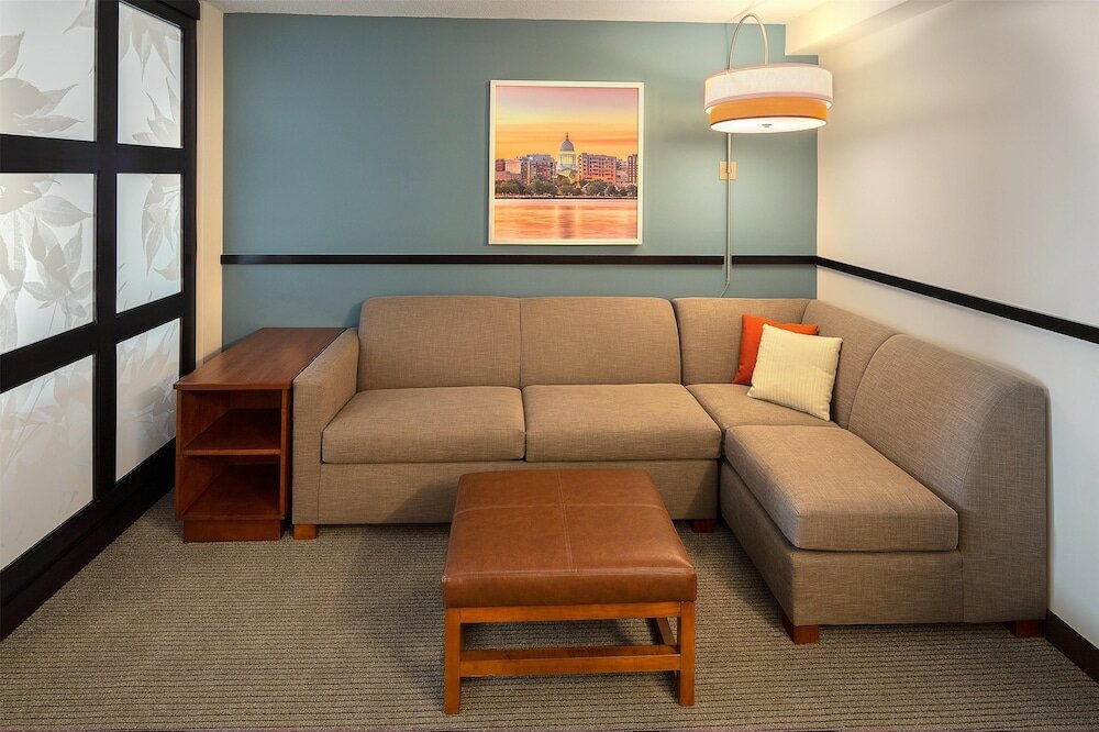 Фото Hyatt Place Madison Downtown
