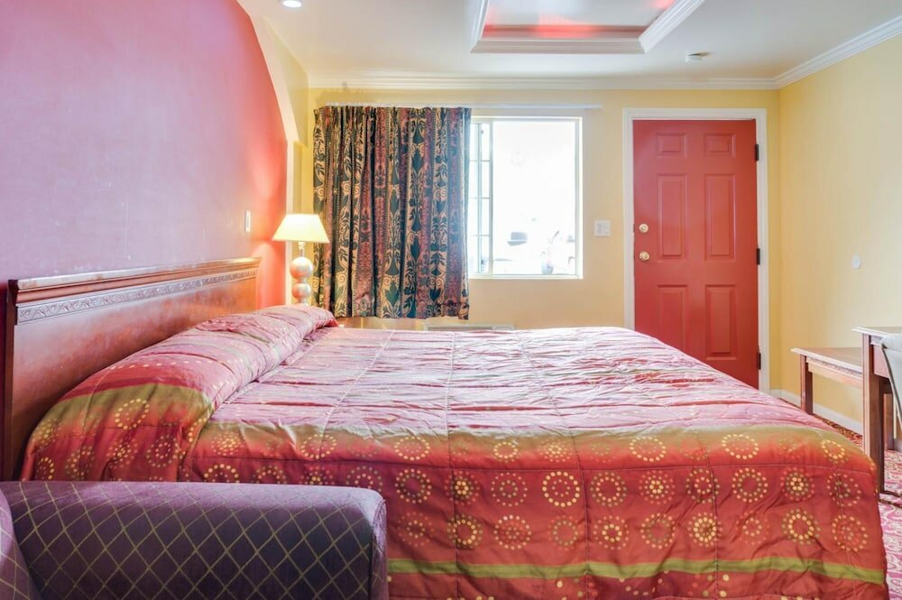Фото Sky Palm Motel