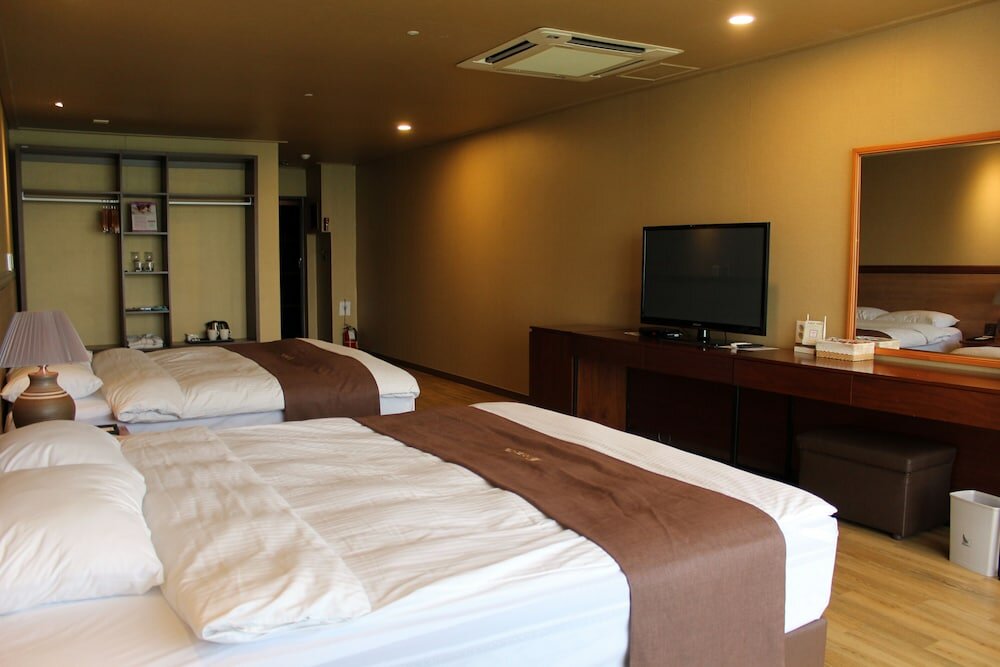 Фото Homers Hotel