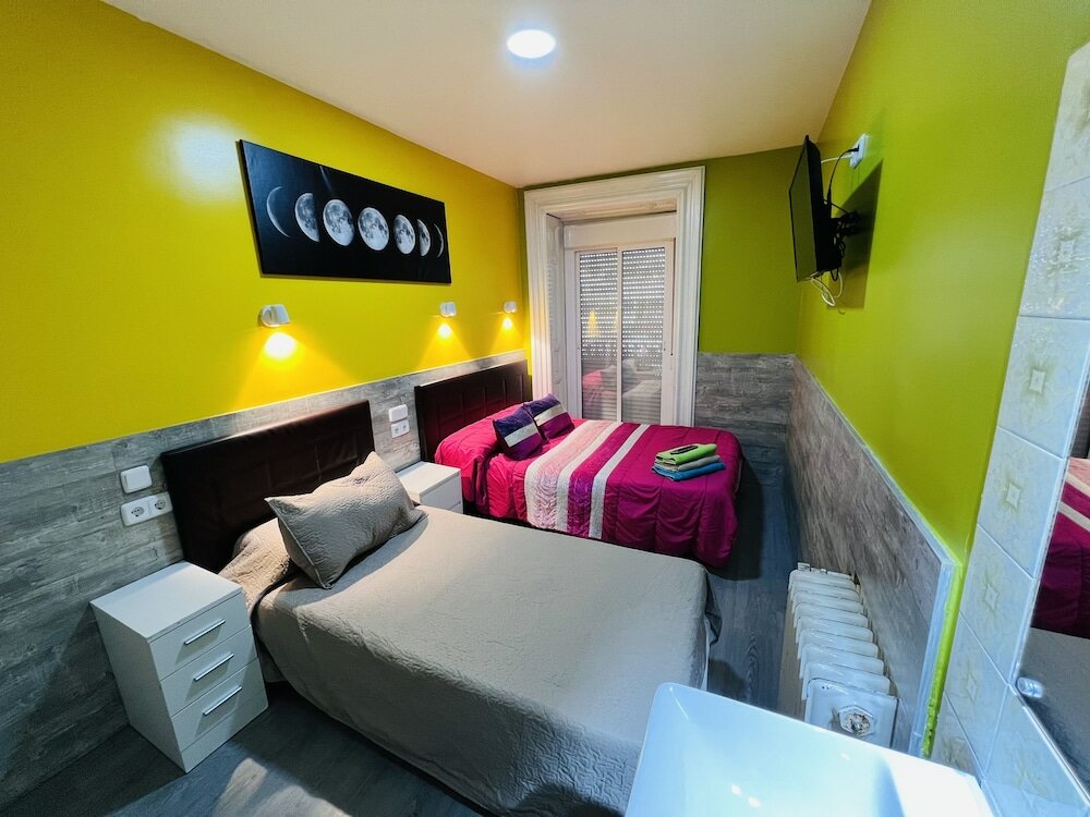 Фото Hostal Numancia