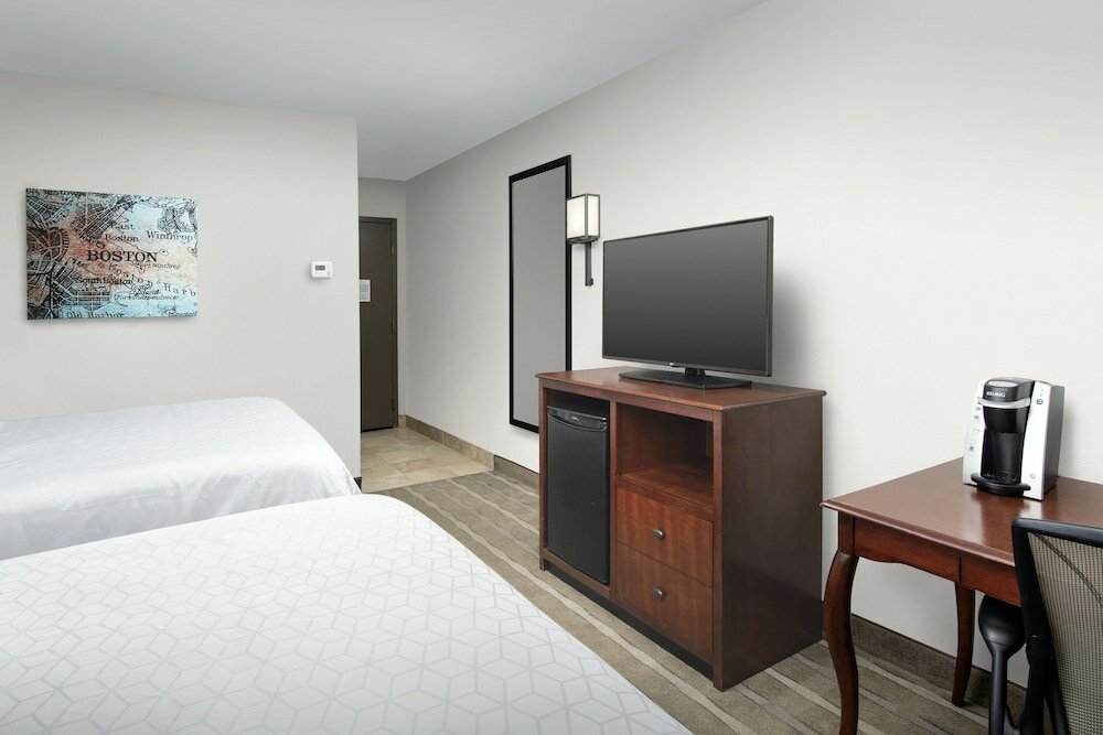 Фото Holiday Inn Express Boston North Woburn by Ihg