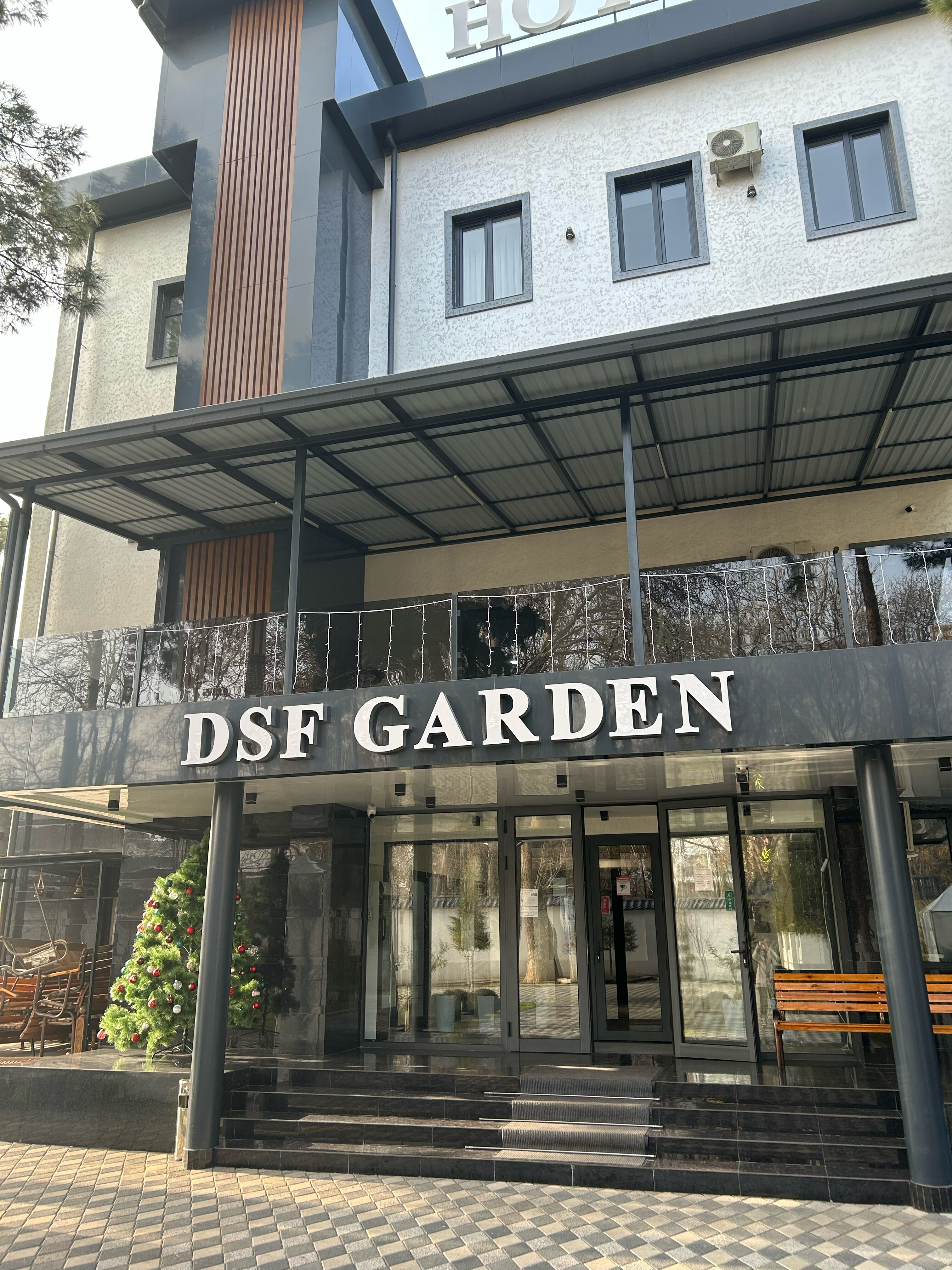 Фото Dsf Garden Hotel