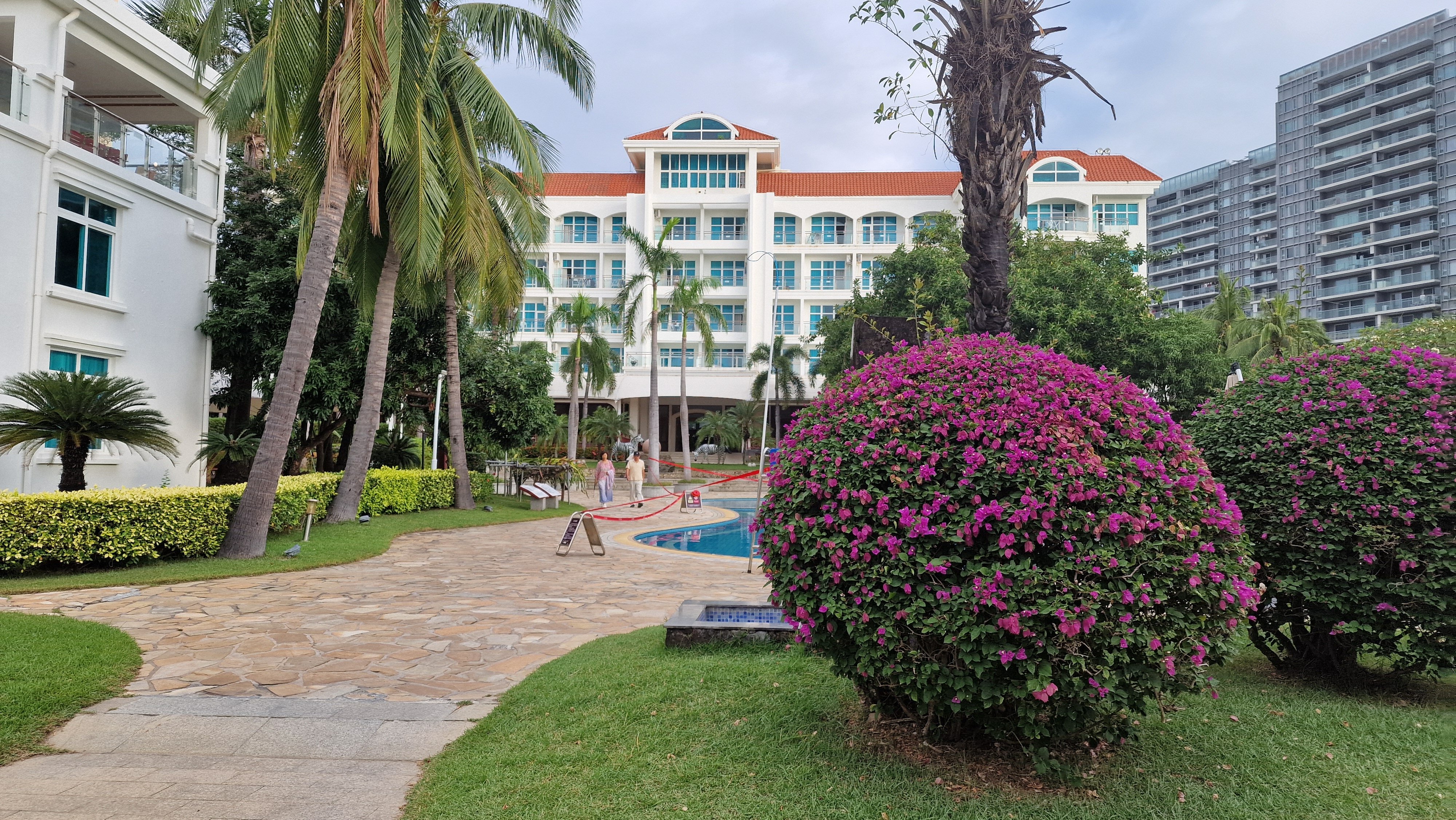 Фото Sanya Huayuan Hot Spring Seaview Resort