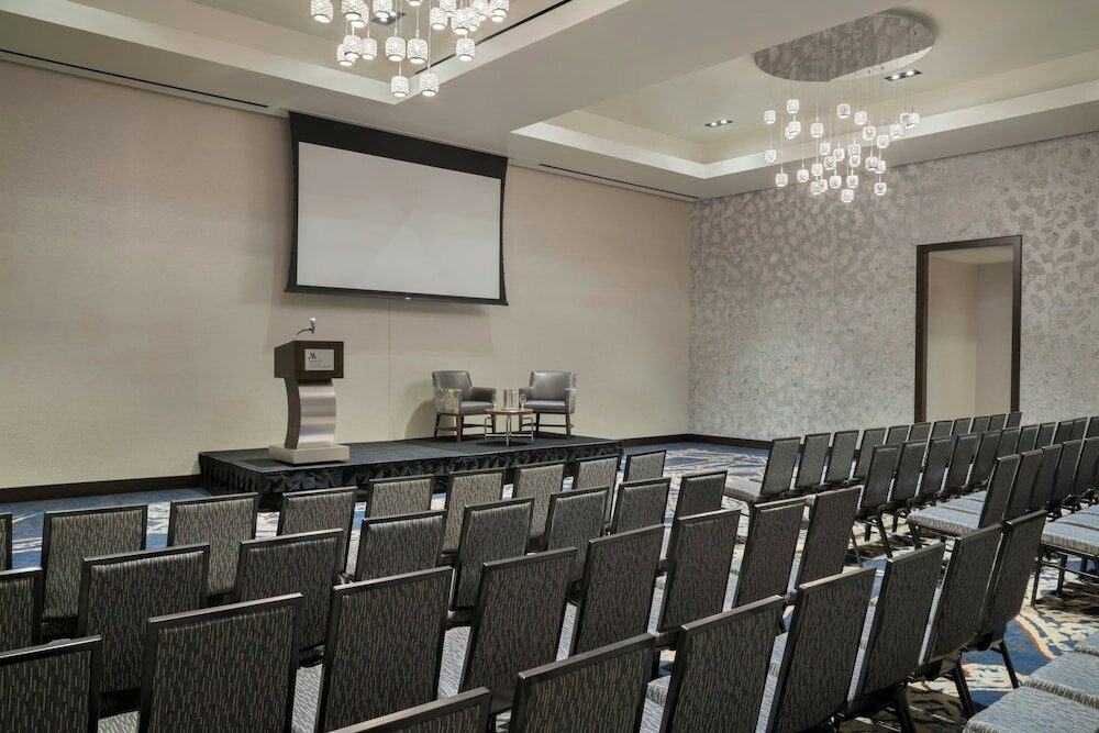 Фото Buffalo Marriott at Lecom Harborcenter