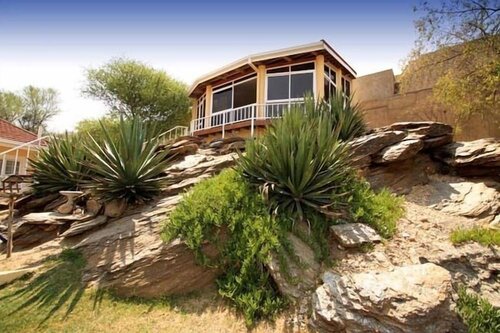 Гостиница Villa Moringa Guesthouse в Намибии
