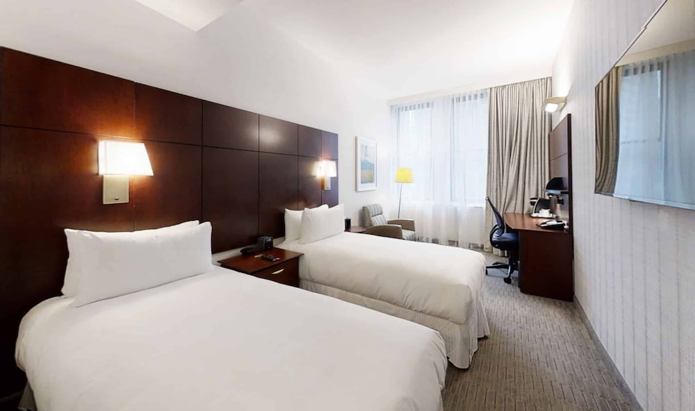 Фото Club Quarters Hotel, Wacker at Michigan, Chicago