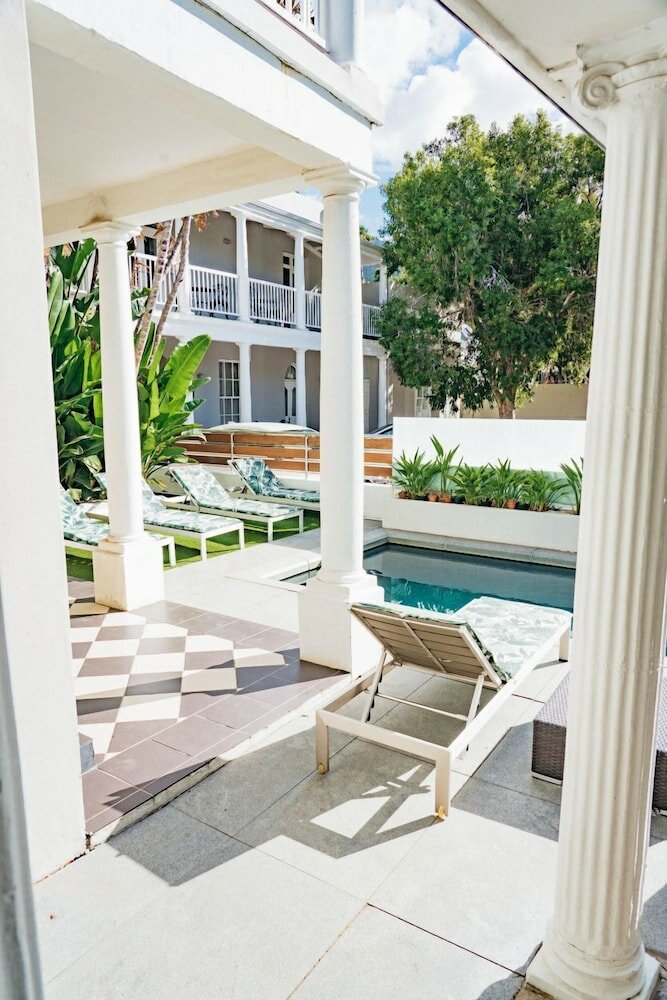 Фото The Three Boutique Hotel