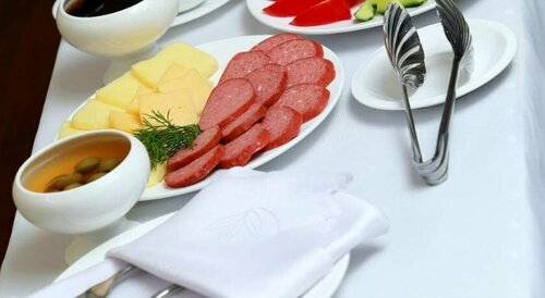 Внешний вид отеля Soluxe Bishkek Hotel в Бишкеке, фото 5