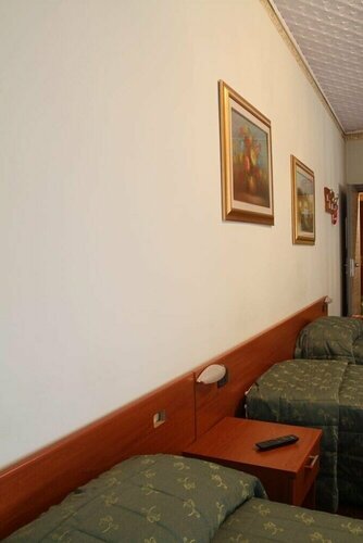 Гостиница Hotel Cavallo Bianco в Новаре