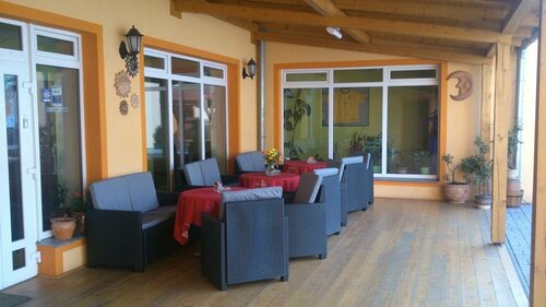 Гостиница Hotel & Motorest V ÚdolÍ ZlatÉho Potoka в Жатеце